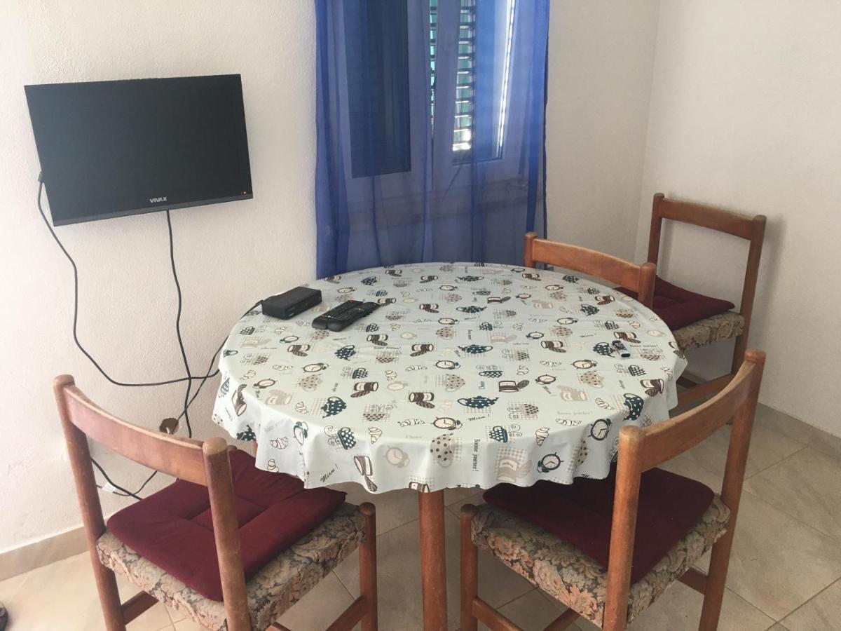 Apartmani Domenika Жуляна Екстер'єр фото