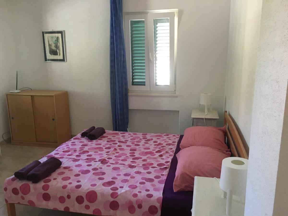 Apartmani Domenika Жуляна Екстер'єр фото